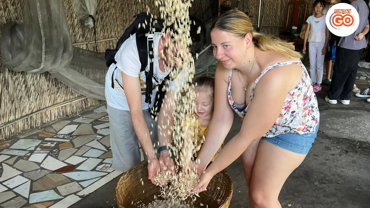 Son islet tour | Explore local islet in Mekong river 36 Experience making traditional pop rice