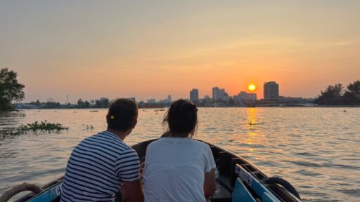 Can Tho sunset tour - Romance in Mekong River 13 Watch romantic sunset with your partner