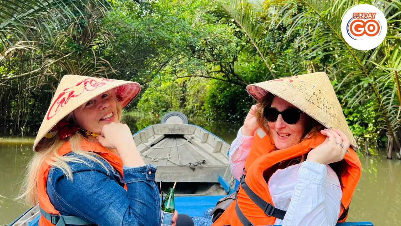 Can Tho floating market and Tra Su forest tour (Private) 35 Explore beautiful small canal in Mekong delta