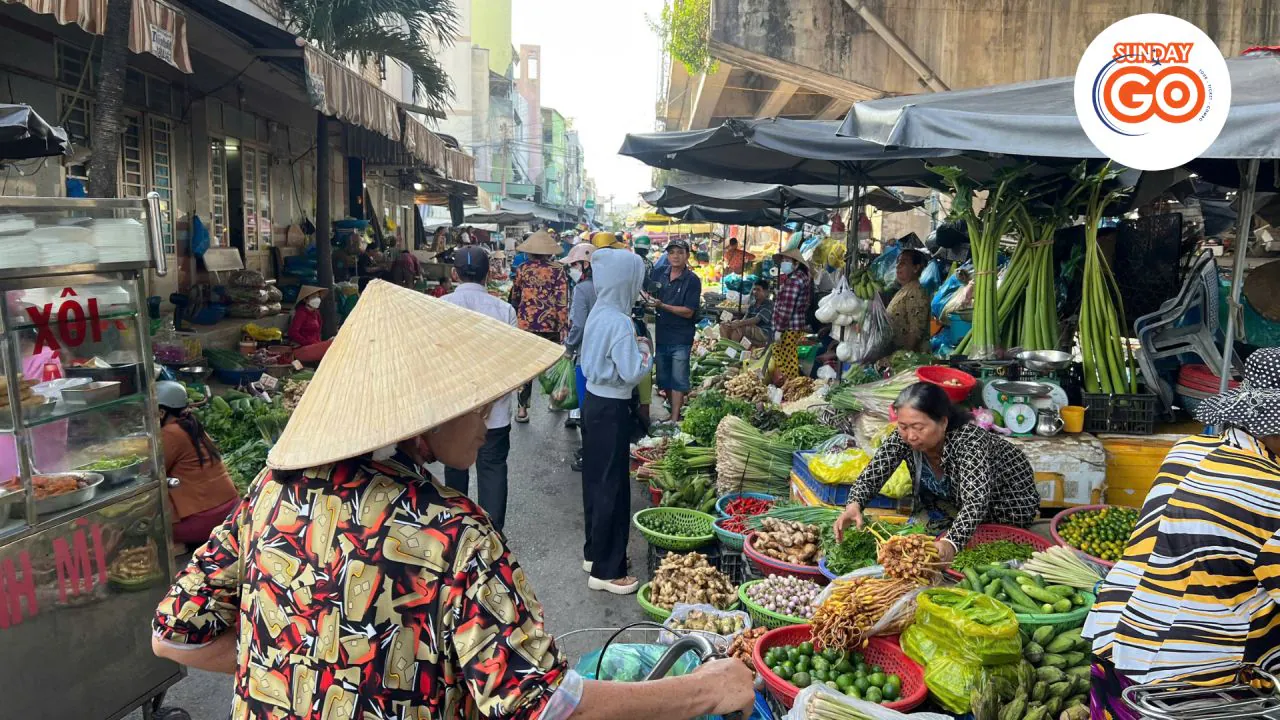 Can Tho floating market tour and scenic small canal - Private tour 29 Explore the local market on the land