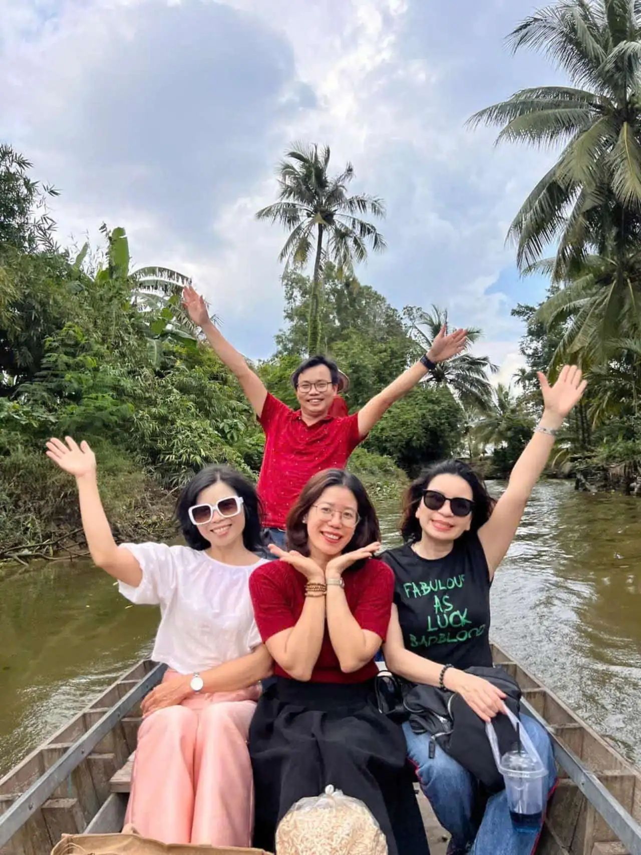 Tour Cồn Sơn Cần Thơ - Khám phá miệt vườn sông nước (2025) 20 Trải nghiệm đi xuồng nhỏ tại Cồn Sơn