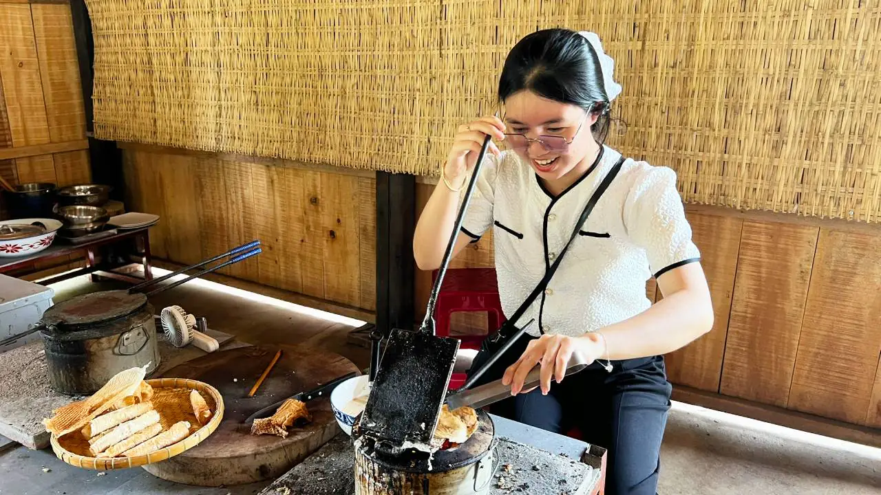 Tour Cồn Sơn Cần Thơ - Khám phá miệt vườn sông nước (2025) 17 Tour du lịch Cồn Sơn Cần Thơ - Trải nghiệm làm bánh dân gian
