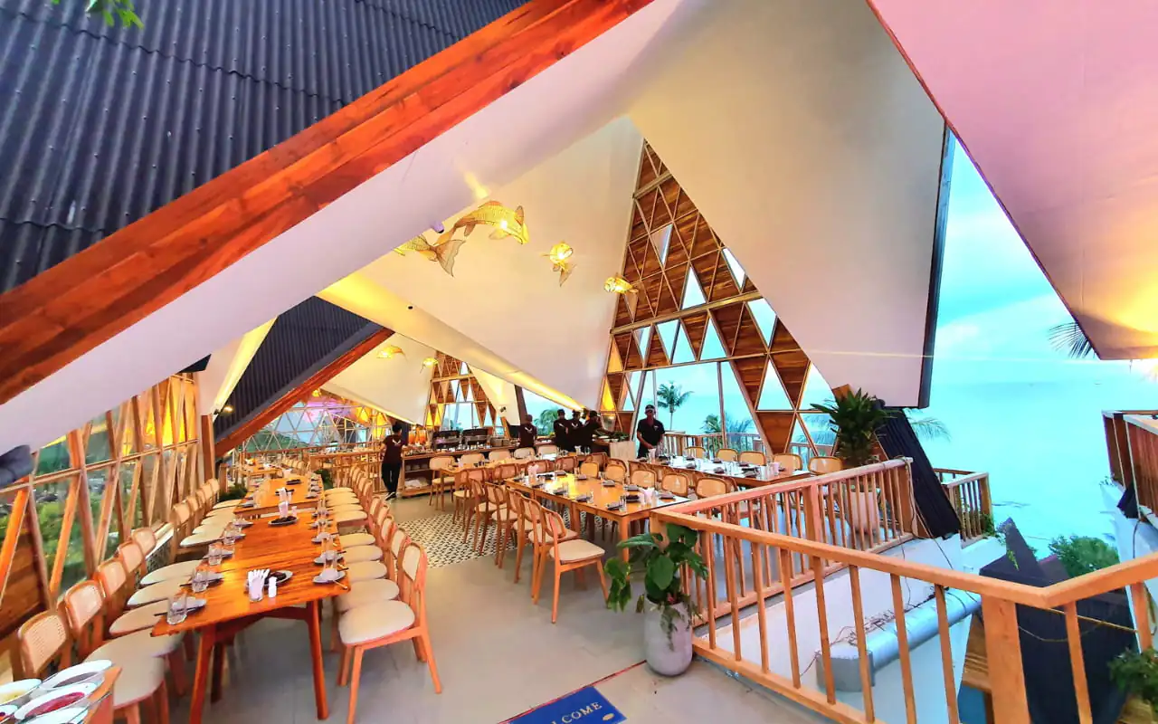 Combo Hòn Sơn 2 ngày 1 đêm | Fly Up Resort 12 Buffet tại Nhà hàng Ocean Hòn Sơn
