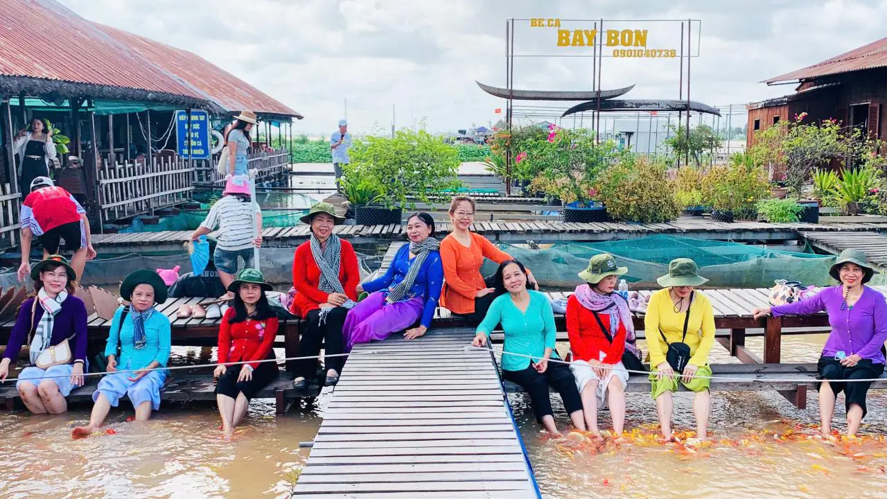 Khám phá Cồn Sơn - Bè cá chú 7 Bon