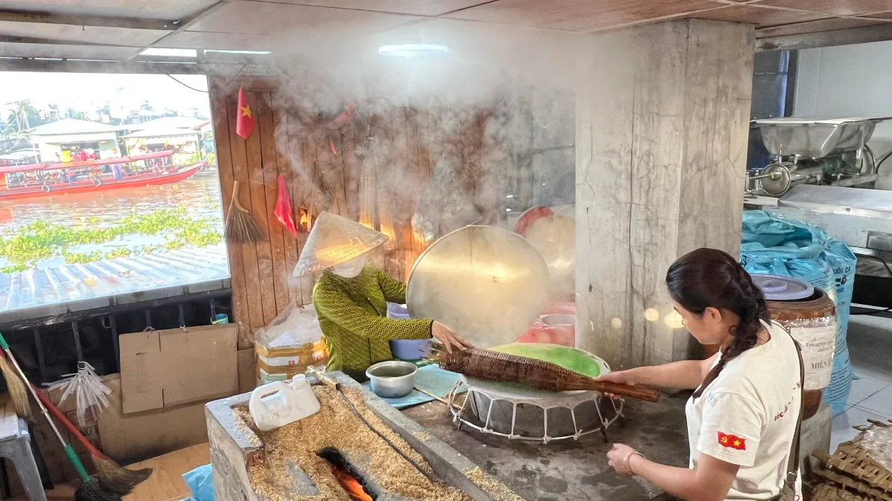 Tour Cần Thơ 1 ngày - Trải nghiệm làm hủ tiếu với người địa phương