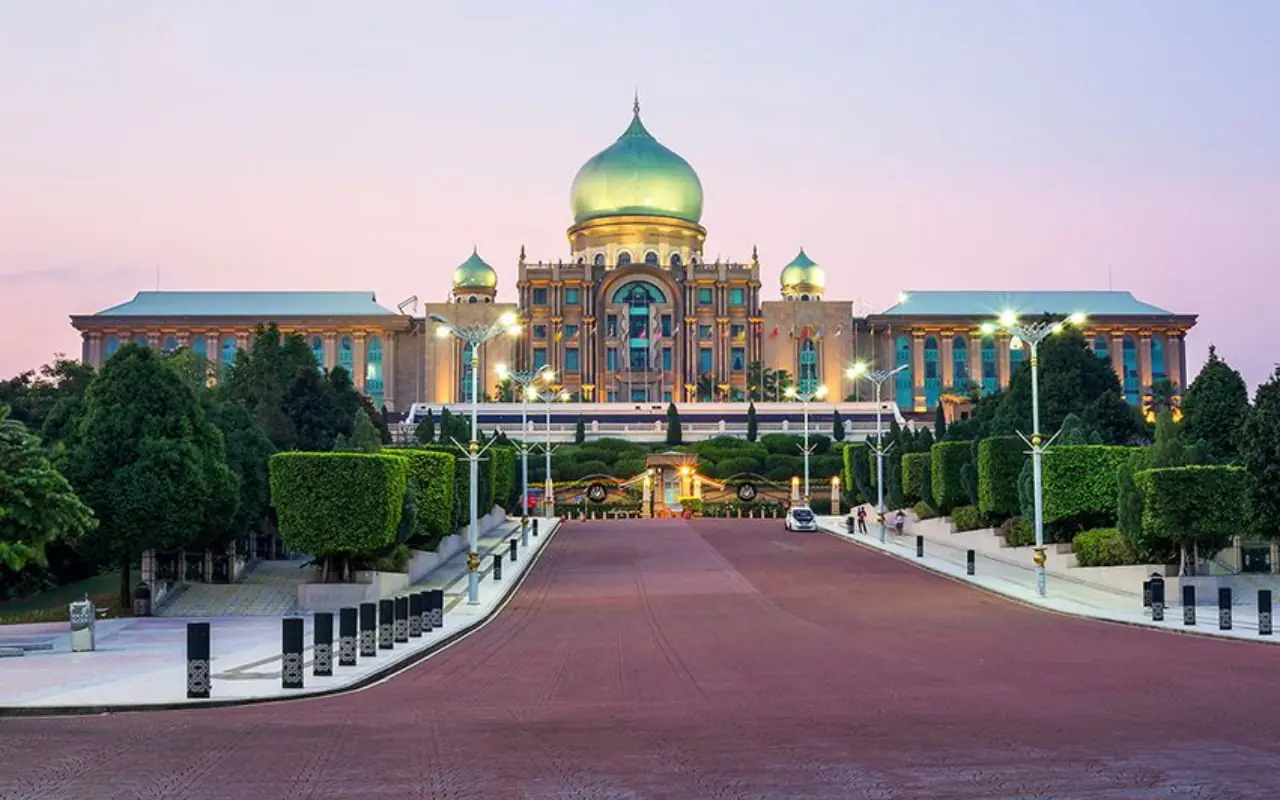 Tour Singapore Malaysia 5 ngày 4 đêm từ TP HCM 19 Quảng trường Putra - Tour Singapore Malaysia 5 ngày 4 đêm