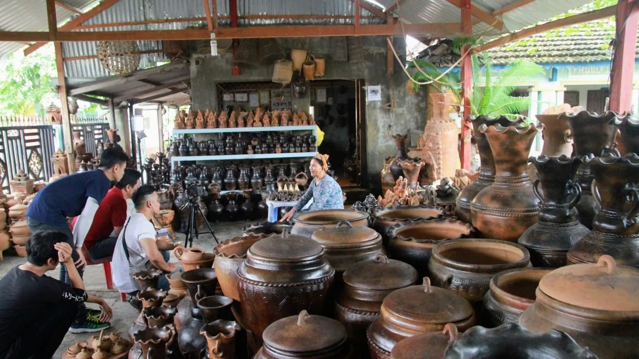 Làng gốm Bàu Trúc