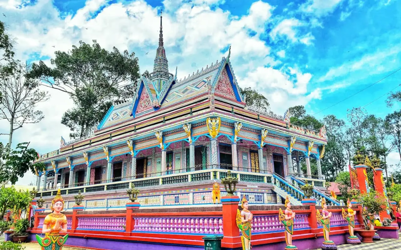 Tour Cà Mau 2 ngày 1 đêm từ Cần Thơ - Chùa Chén Kiểu