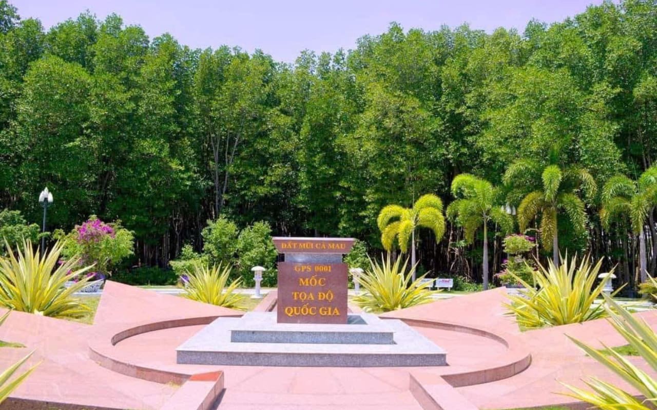 Tour Cà Mau 2 ngày 1 đêm từ Cần Thơ | Check-in Đất Mũi 14 Tour Cà Mau 2 ngày 1 đêm từ Cần Thơ - cột mốc