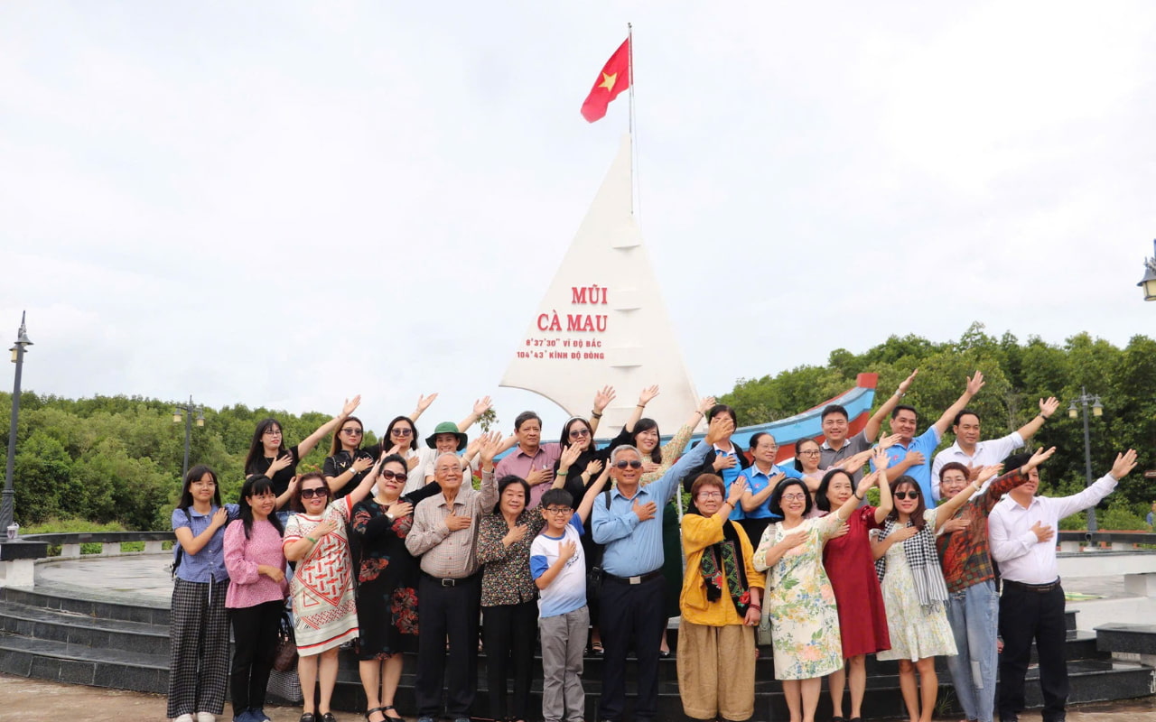 Tour Cà Mau 2 ngày 1 đêm từ Cần Thơ | Check-in Đất Mũi 15 Tour Cà Mau 2 ngày 1 đêm từ Cần Thơ