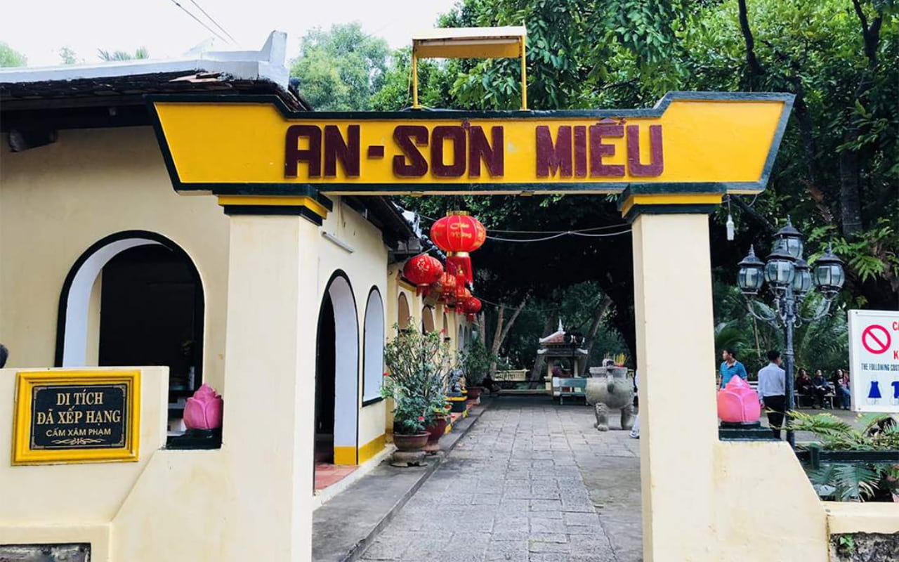 Tour Côn Đảo 2 ngày 1 đêm từ Cần Thơ - Viếng Cô Sáu 22 Miếu Bà Phi Yến