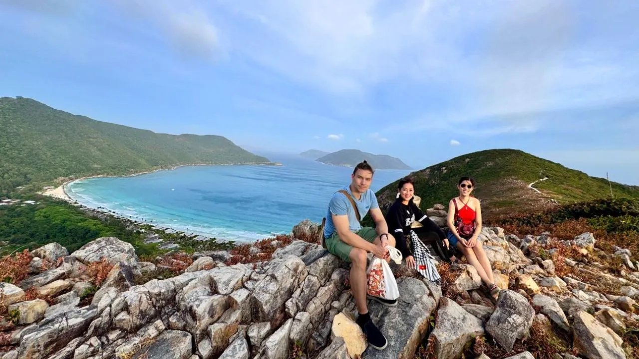 Tour Côn Đảo leo núi Con Voi - Ngắm toàn cảnh Côn Đảo 8 Tour Côn Đảo leo núi Con Voi