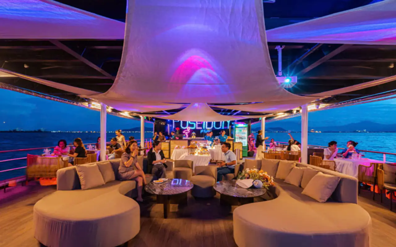 Tour miền Trung 5 ngày 4 đêm | Con đường di sản 15 Du thuyền Poseidon