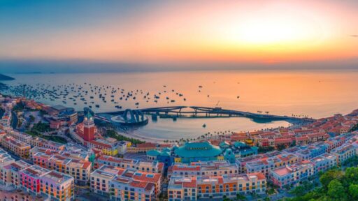 Tour Phú Quốc 3 ngày 2 đêm trọn gói - Vui chơi tại Vinwonders 13 Tour Phú Quốc 3 ngày 2 đêm Cầu Hôn