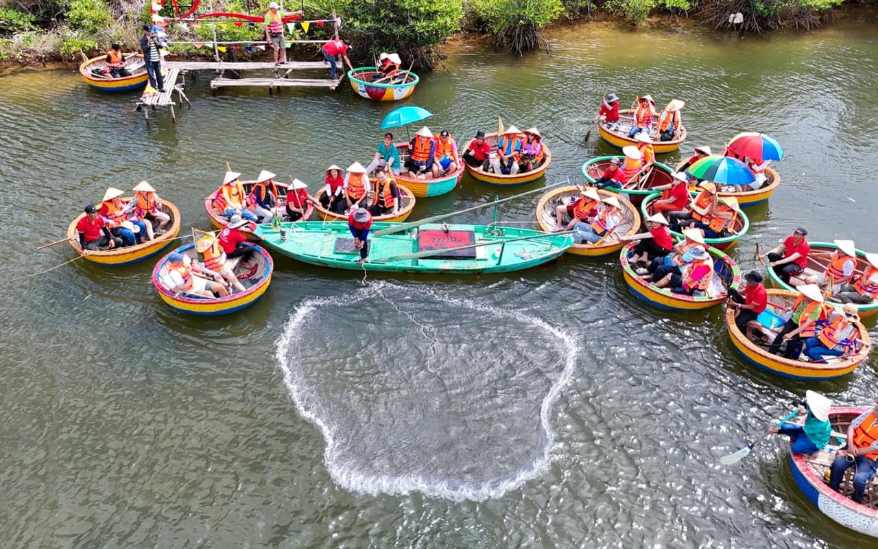 Tour Rạch Vẹm Phú Quốc - Trải nghiệm thuyền thúng