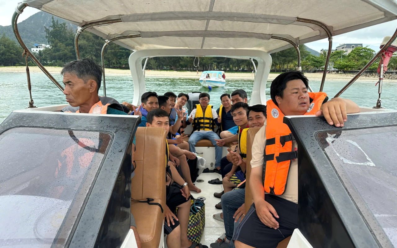 Tour Côn Đảo thả rùa về biển 2 ngày 1 đêm 9 Tour thả rùa Côn Đảo