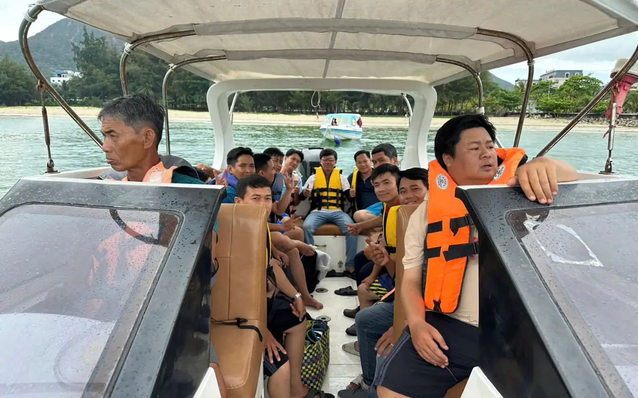 Tour Côn Đảo thả rùa về biển 2 ngày 1 đêm 9 Tour thả rùa Côn Đảo