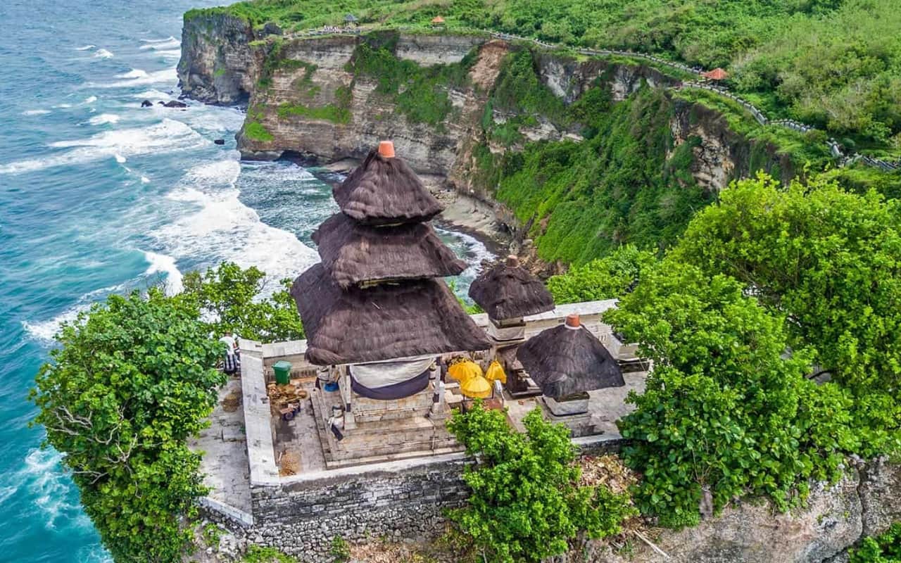 Tour Bali 4 ngày 3 đêm 13 Tham quan ngôi đền Uluwatu