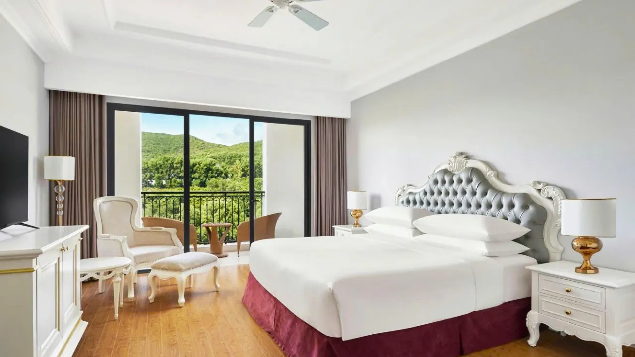 Phòng khách sạn Marriott Resort & Spa 