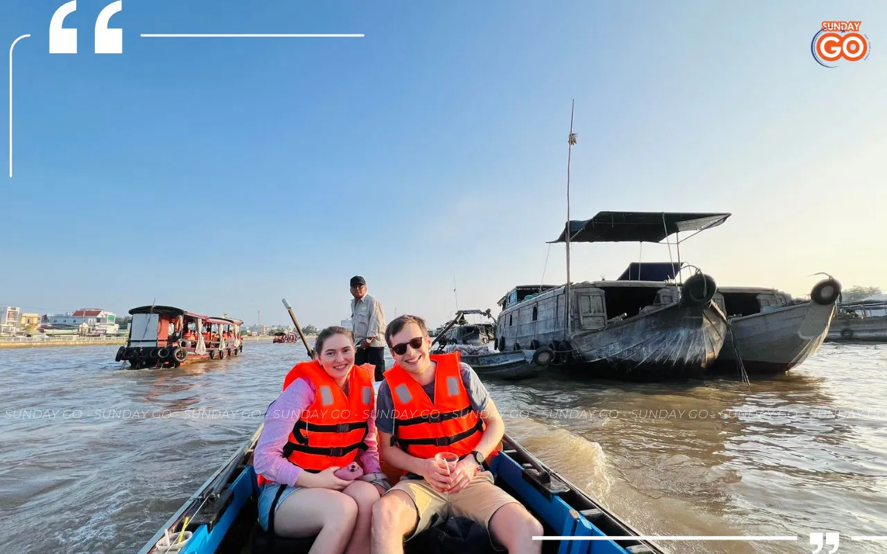 Boat rental in Can Tho | Boat to Cai Rang floating market 3 Rent a local boat to Cai Rang floating market with happy smiles