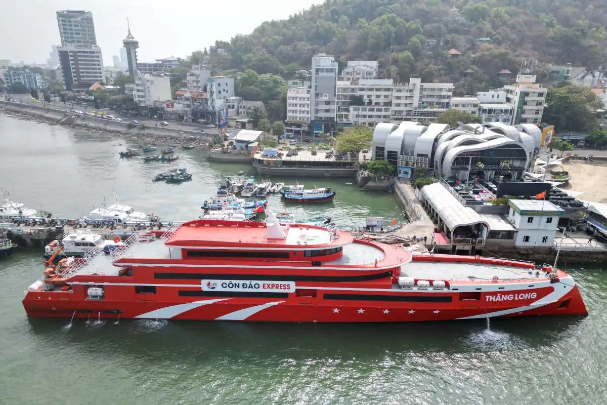 Fast ferry from Vung Tau to Con Dao – Phu Quoc Express 2 Fast ferry from Vung Tau to Con Dao – Phu Quoc Express (Thang Long ferry)