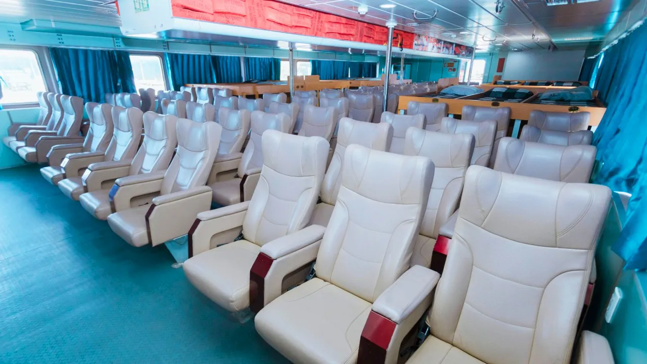 Fast ferry from Sai Gon to Con Dao – Phu Quy Express 4 Seating Area on Phu Quy Express
