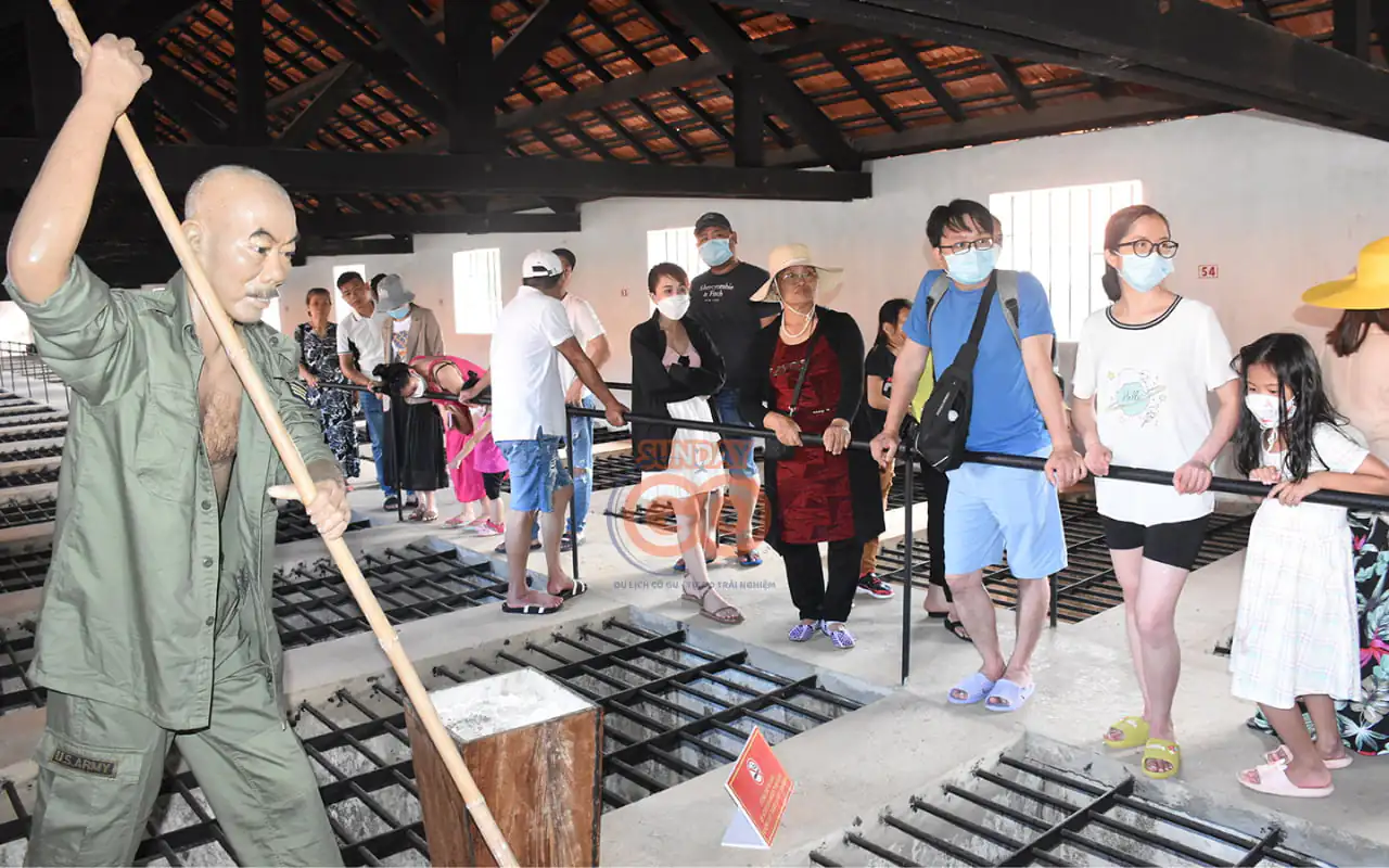 Du lịch Côn Đảo - Tham quan nhà tù Côn Đảo