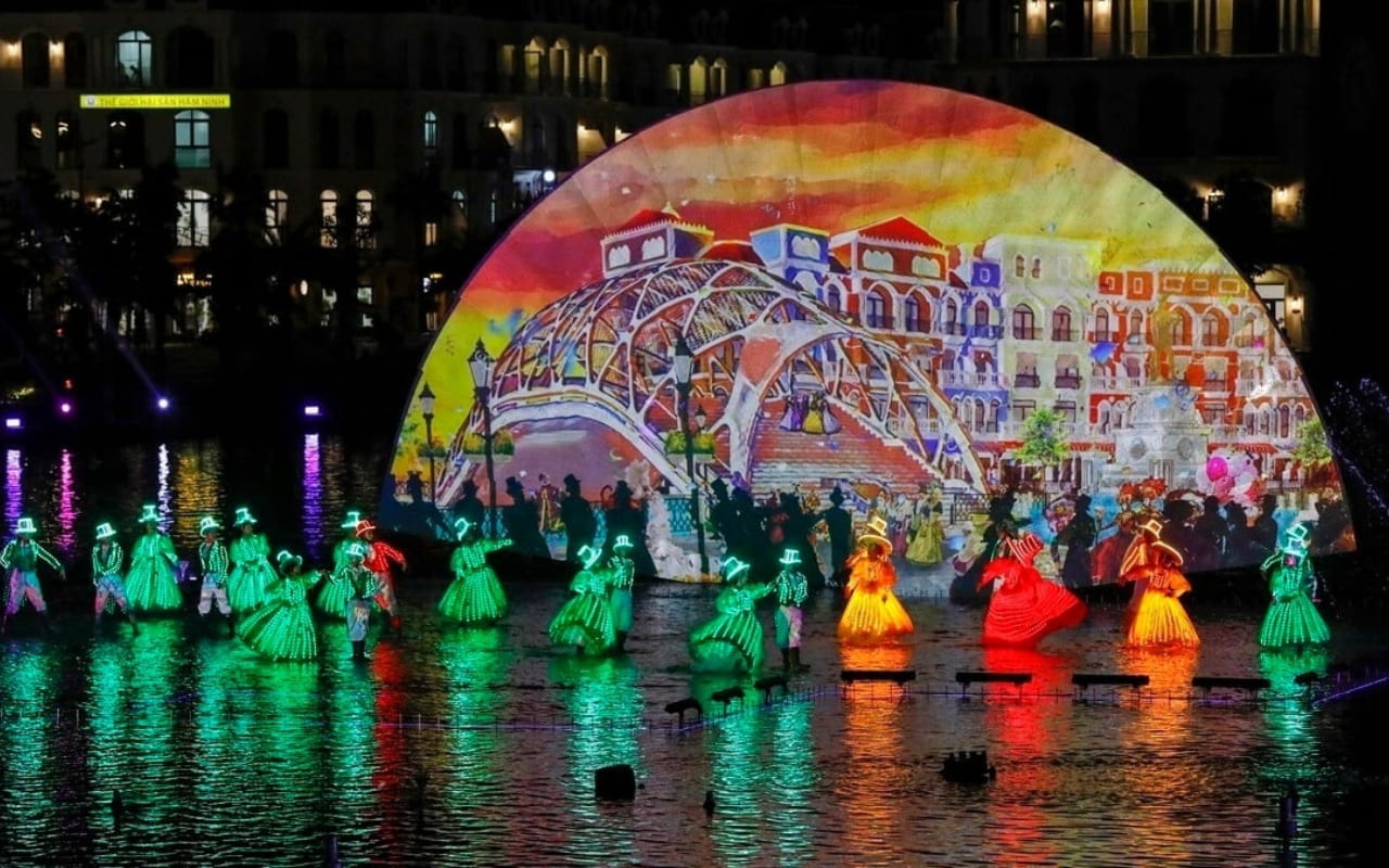 Tour VinWonders Phú Quốc 1 ngày - Check-in Grand World 24 Chiêm ngưỡng màn trình diễn show nhạc nước Grand World