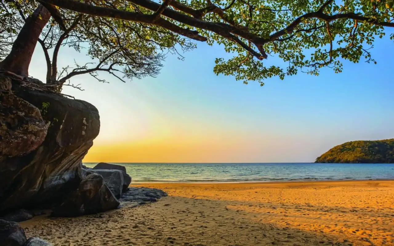 Truyền thuyết về bãi Đầm Trầu ở Côn Đảo