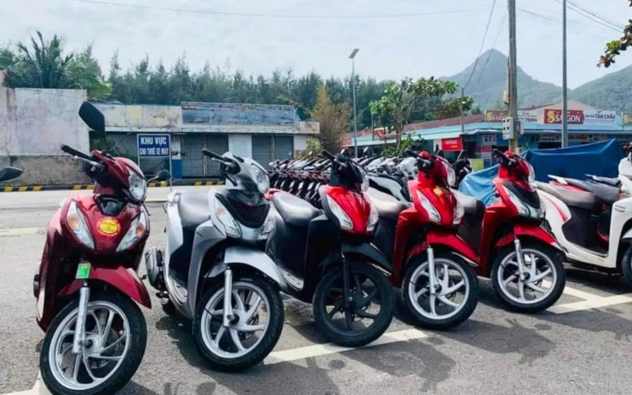 Di chuyển lên Vân Sơn Tự bằng xe máy