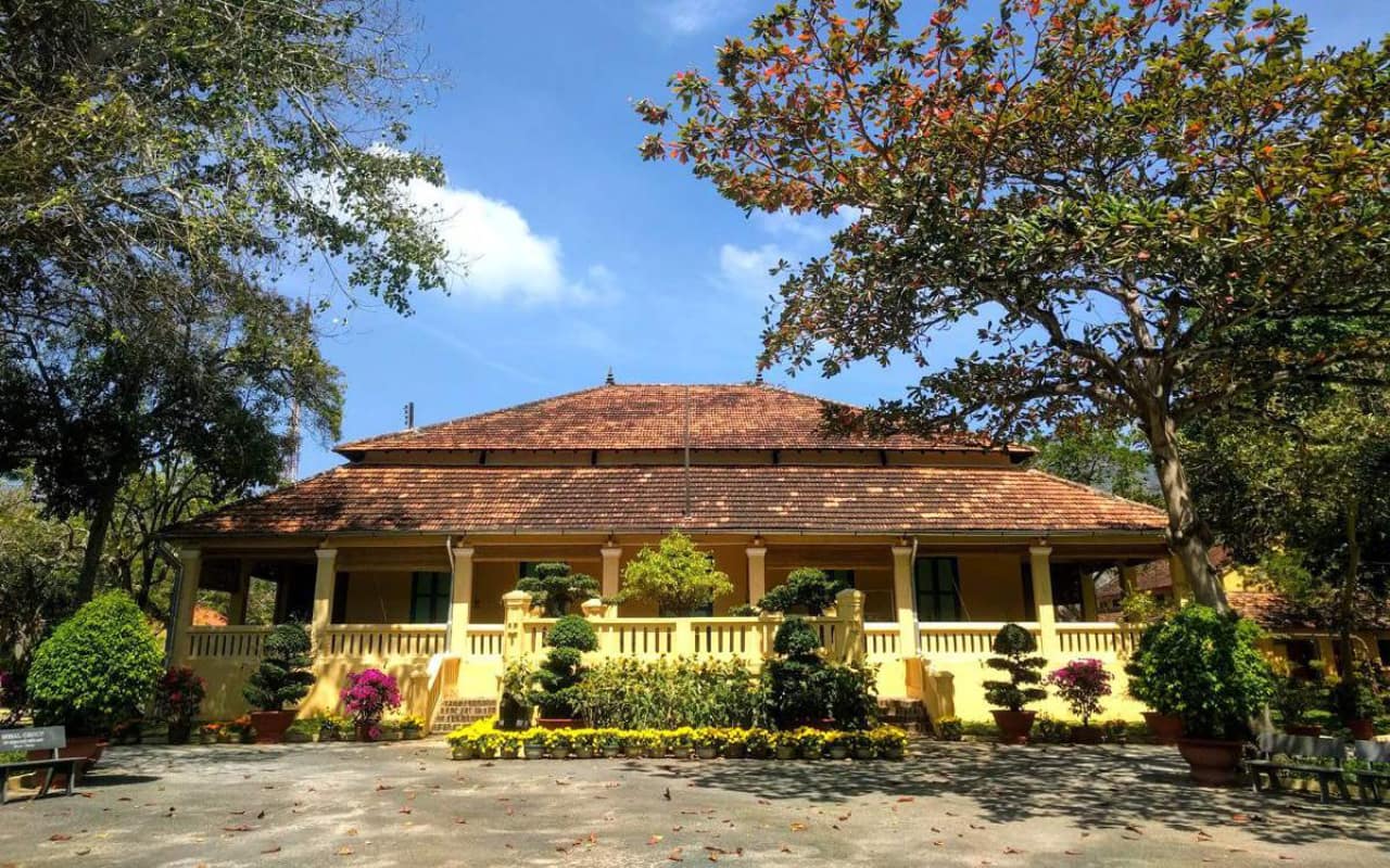 Dinh Chúa Đảo - Công trình kiến trúc Pháp cổ điển