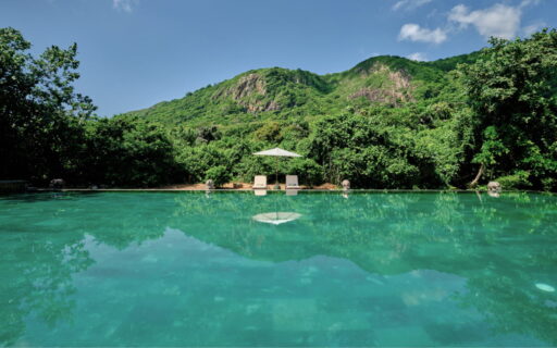 Hồ bơi tại Poulo Condor Resort Côn Đảo