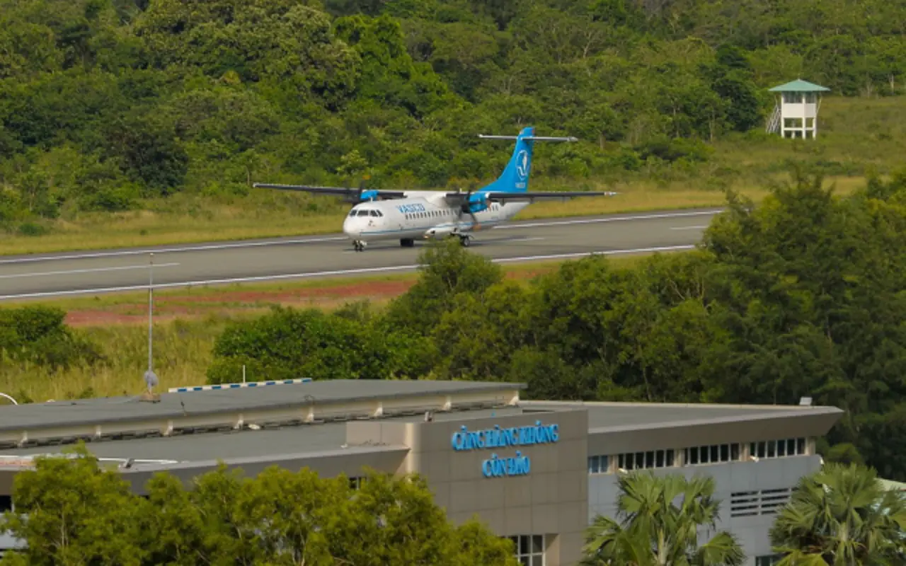 Sân bay Côn Đảo còn được gọi là sân bay Cỏ Ống