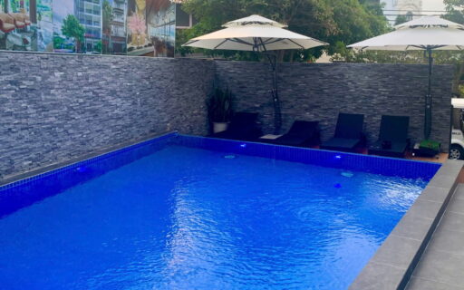 View hồ bơi trên sân thượng - Khách sạn Maya 3 Côn Đảo