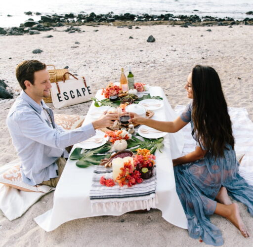 Trải nghiệm ăn trên bãi biển tại Orson Hotel Côn Đảo