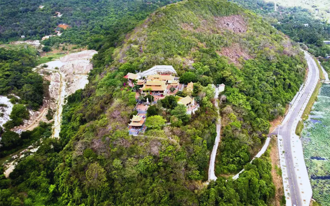 Vân Sơn Tự - Tựa sơn hướng thủy