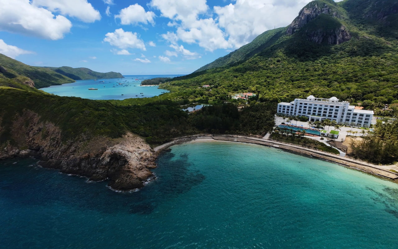 Vị thế độc tôn "Tựa sơn hướng thủy" tại Bãi Nhát