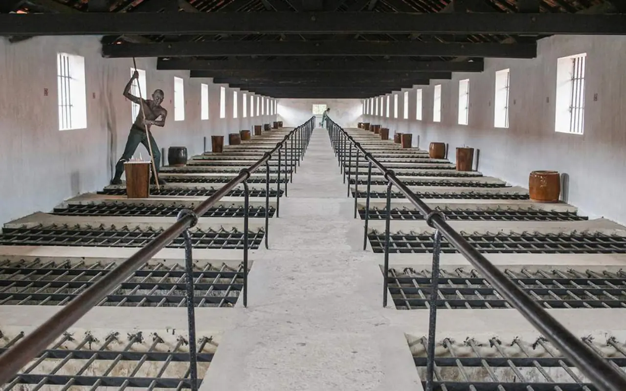 Tour Côn Đảo 3 ngày 2 đêm từ Cần Thơ - Khu biệt giam Chuồng Cọp