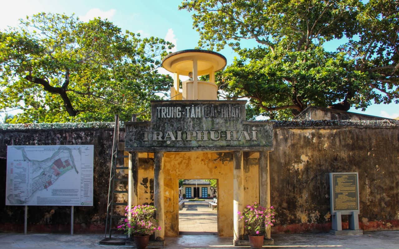 Tour Côn Đảo 3 ngày 2 đêm từ Cần Thơ trọn gói chỉ từ 3390k 27 Tour Côn Đảo 3 ngày 2 đêm từ Cần Thơ - Trại Phú Hải