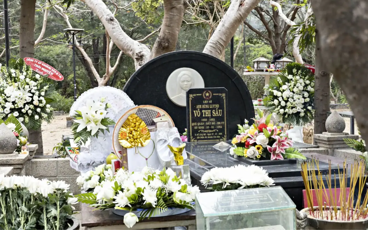 Tour Côn Đảo 3 ngày 2 đêm từ Cần Thơ - Viếng mộ cô Võ Thị Sáu