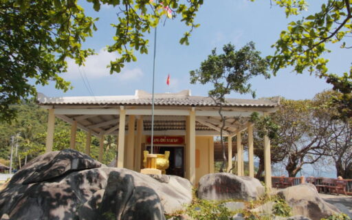 Tour Hòn Sơn 2 ngày 2 đêm - Dinh Ông Nam Hải