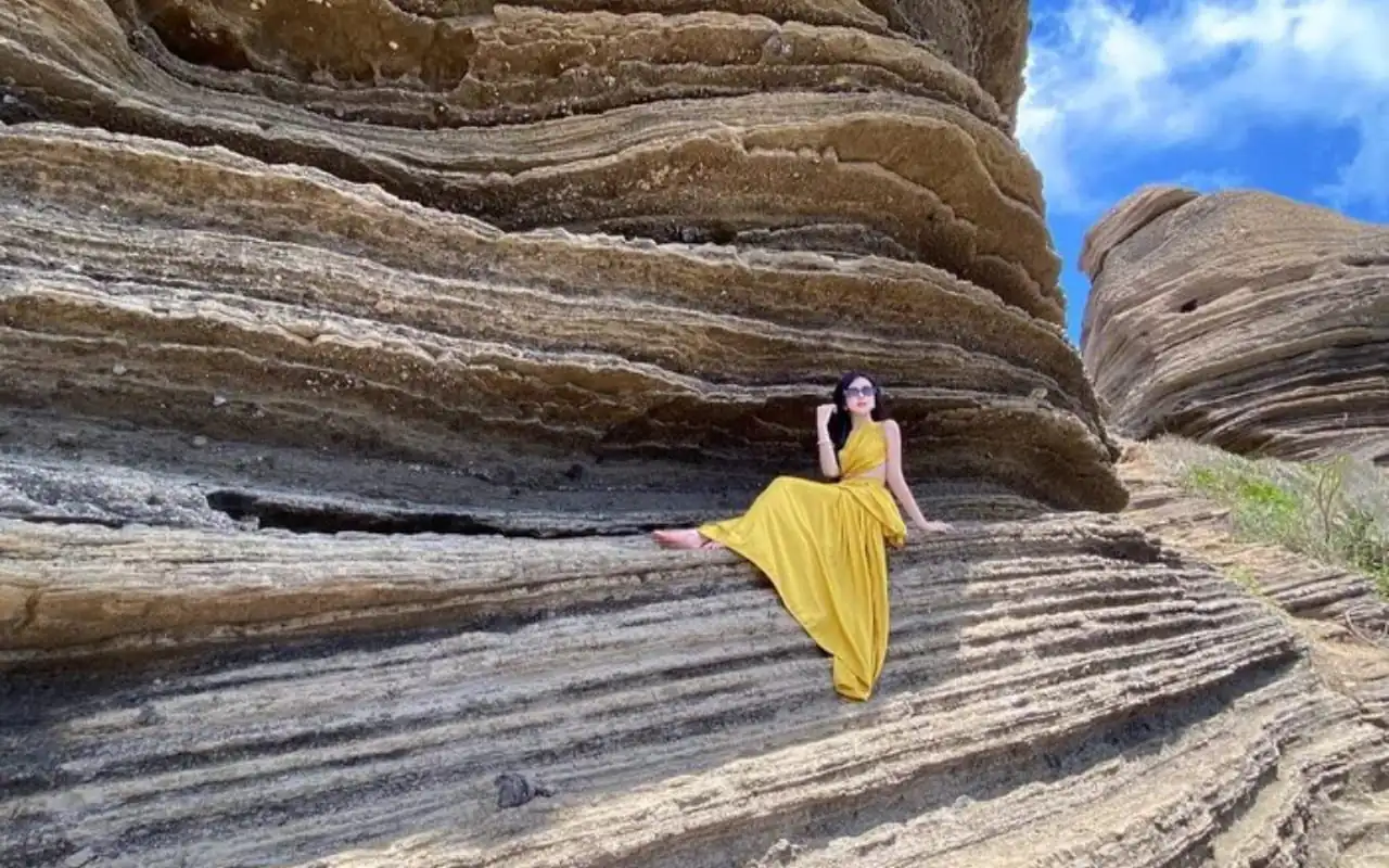 Tour Phú Quý 2 ngày 2 đêm - Check in Núi Cao Cát 