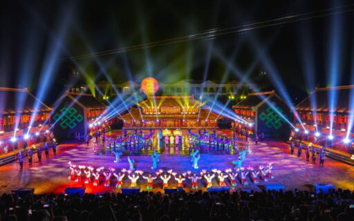 Xem show trình diễn Tinh hoa văn hóa Việt Nam