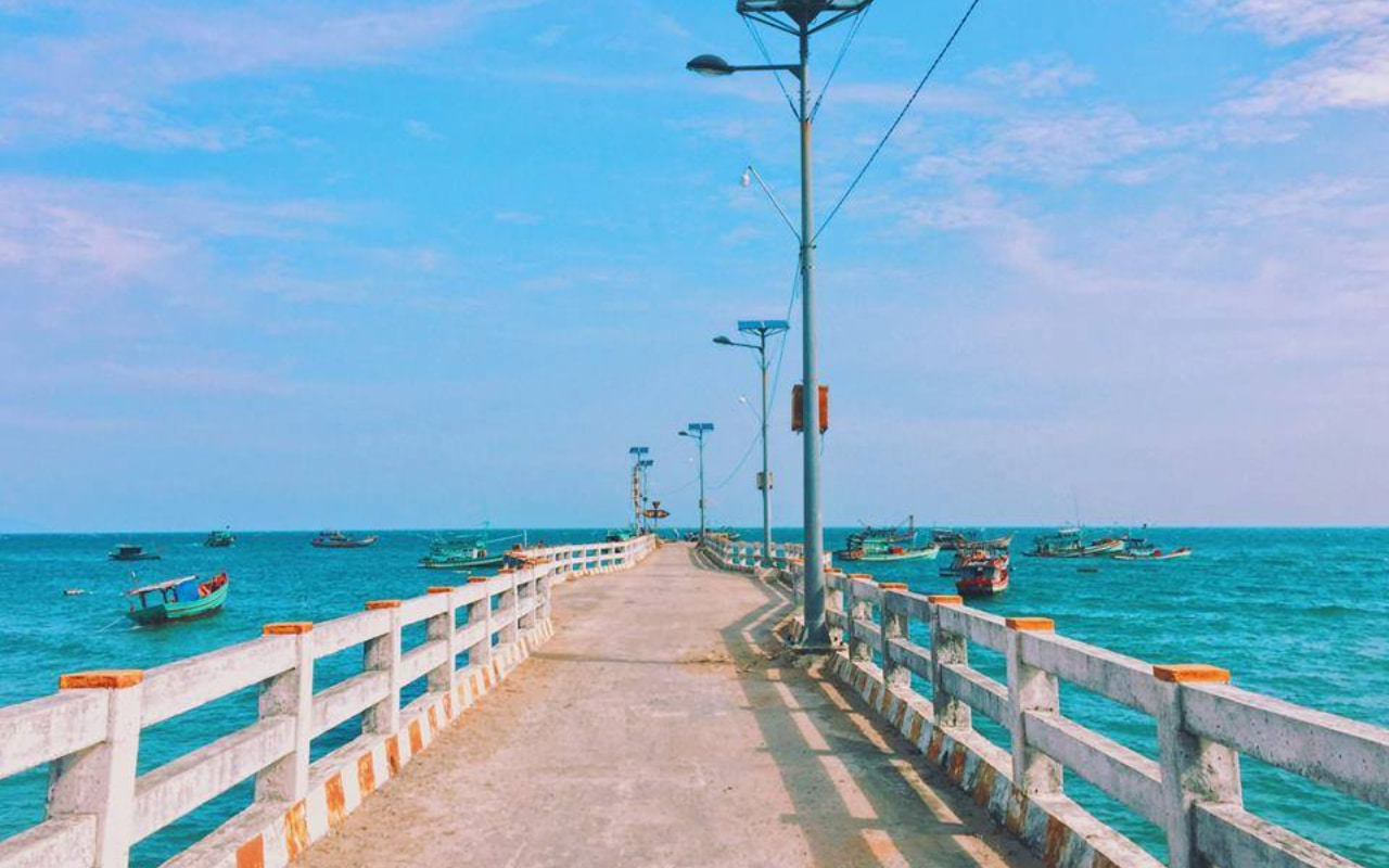 Check in Cầu Cảng Bãi Nhà