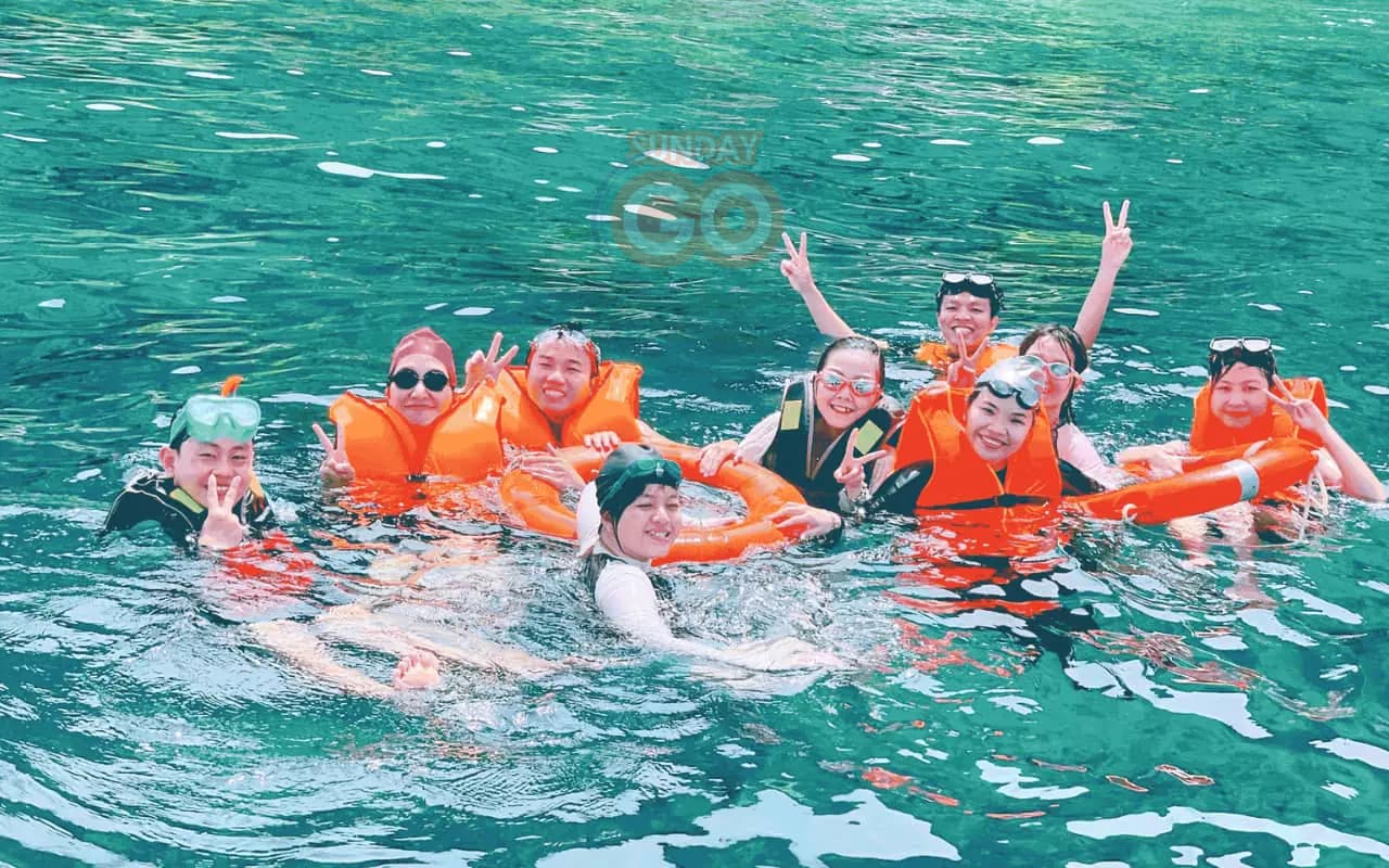 Tour Côn Đảo 1 ngày - Lặn ngắm san hô