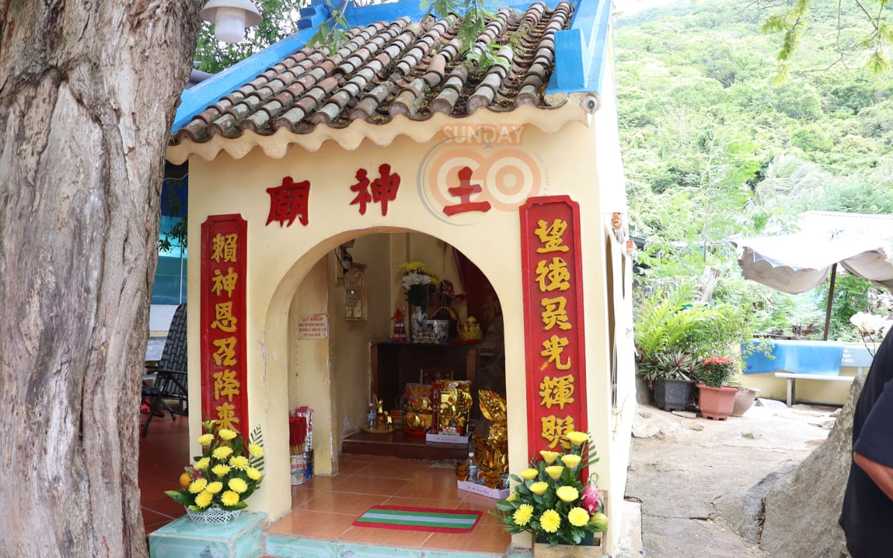 Tour Côn Đảo 1 ngày - Viếng miếu Thổ Thần 