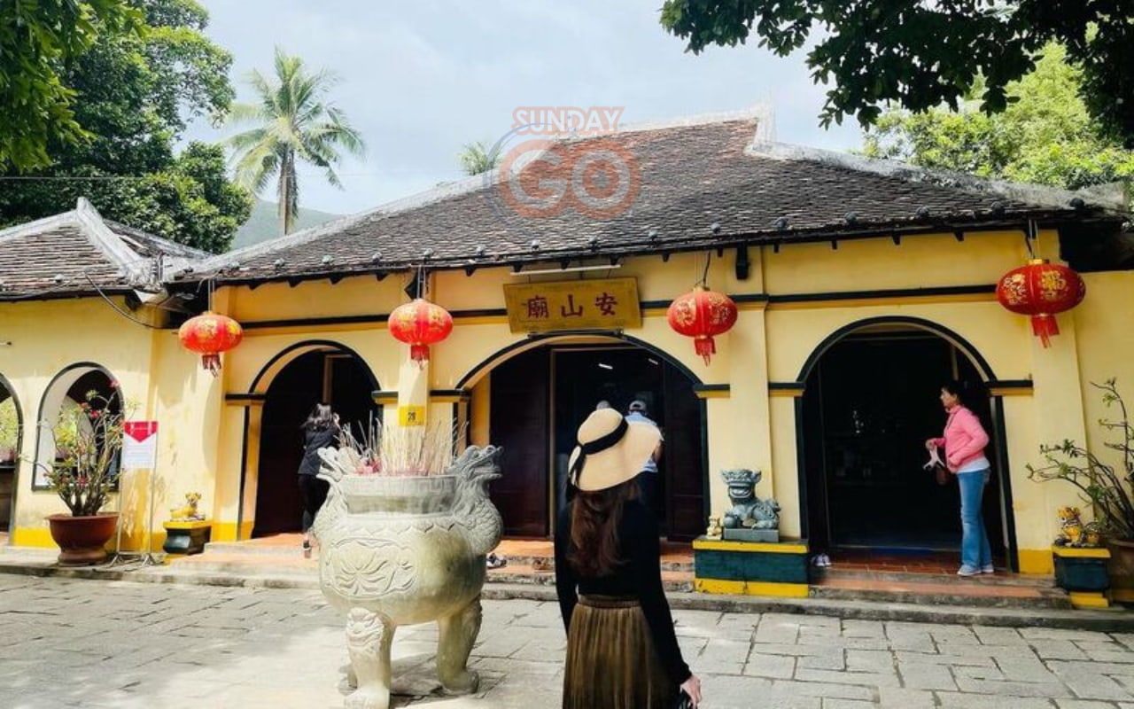Tour Côn Đảo 2 ngày 1 đêm - Tham quan miếu bà Phi Yến