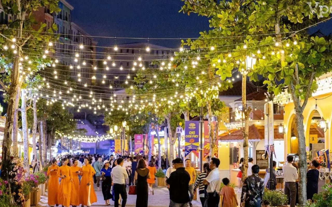 Tour Cần Thơ Phú Quốc 3 ngày 2 đêm trọn gói 3990k 31 Chợ đêm VUI FEST