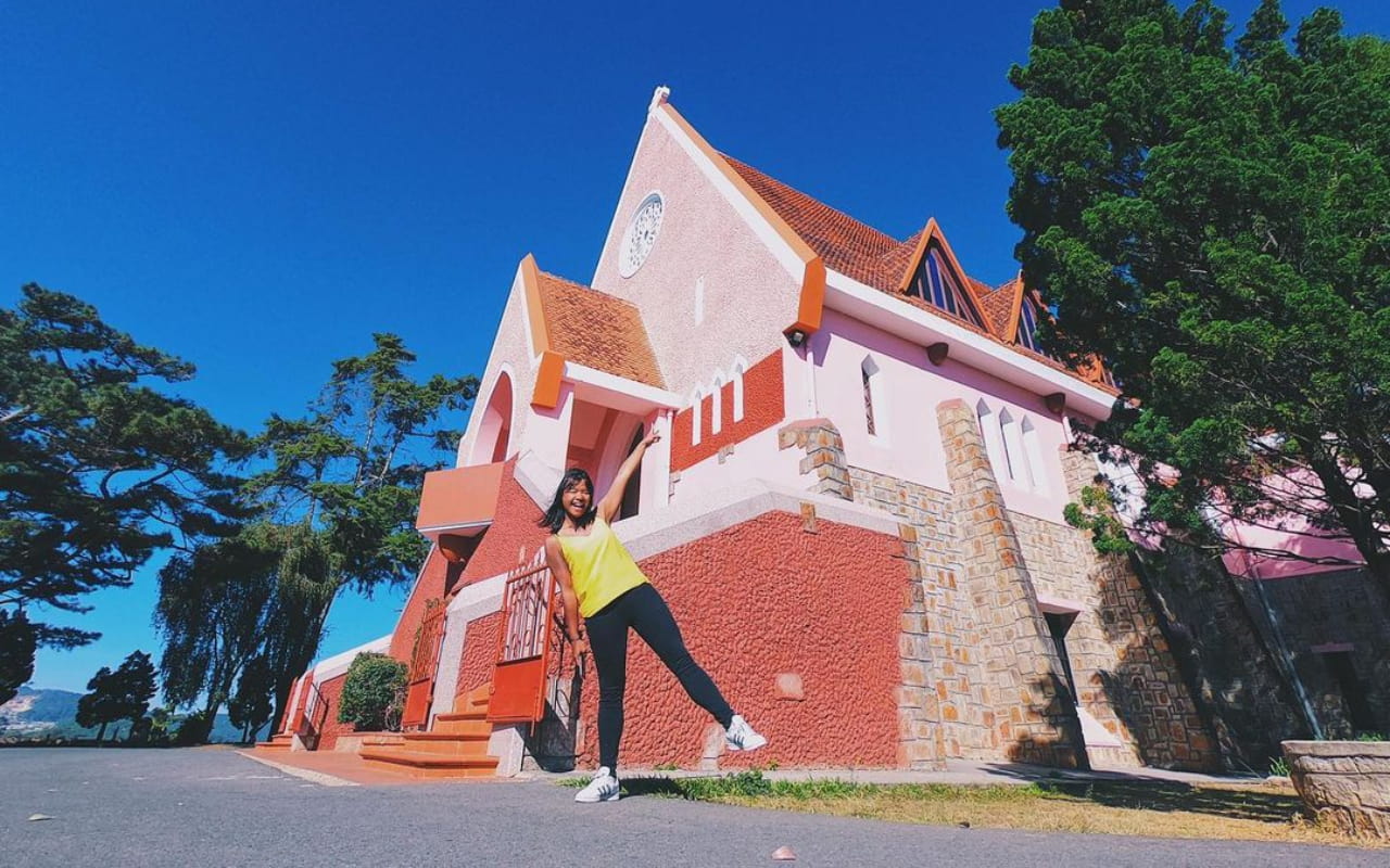Tour Đà Lạt 3 ngày 3 đêm - Nhà thờ Domaine Se Marie