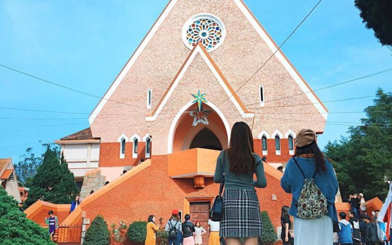 Tour Đà Lạt 3 ngày 3 đêm từ Cần Thơ - Nhà thờ Domaine De Marie 